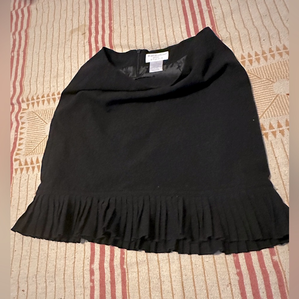 Worthington black straight bottom pleat skirt